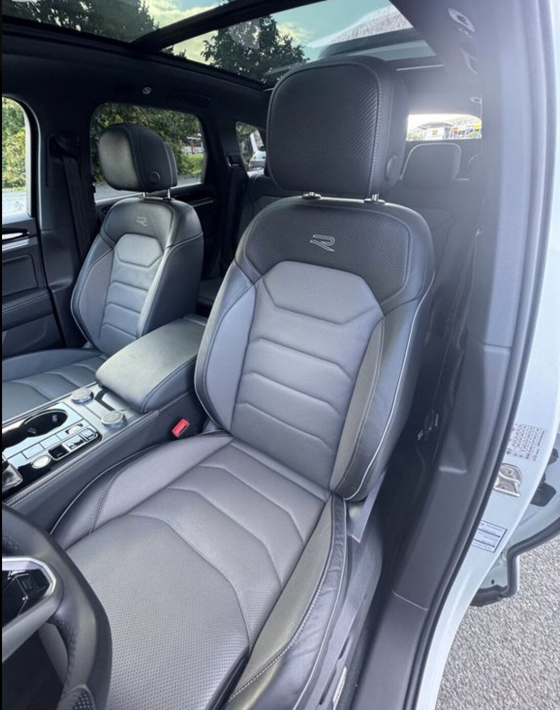 Volkswagen Touareg photo 11