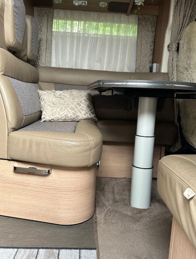 Carthago C-Tourer T 143 LE Mercedes-Benz photo 6