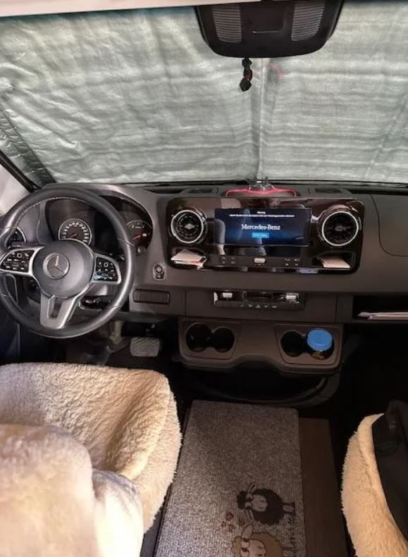 Carthago C-Tourer T 143 LE Mercedes-Benz photo 10