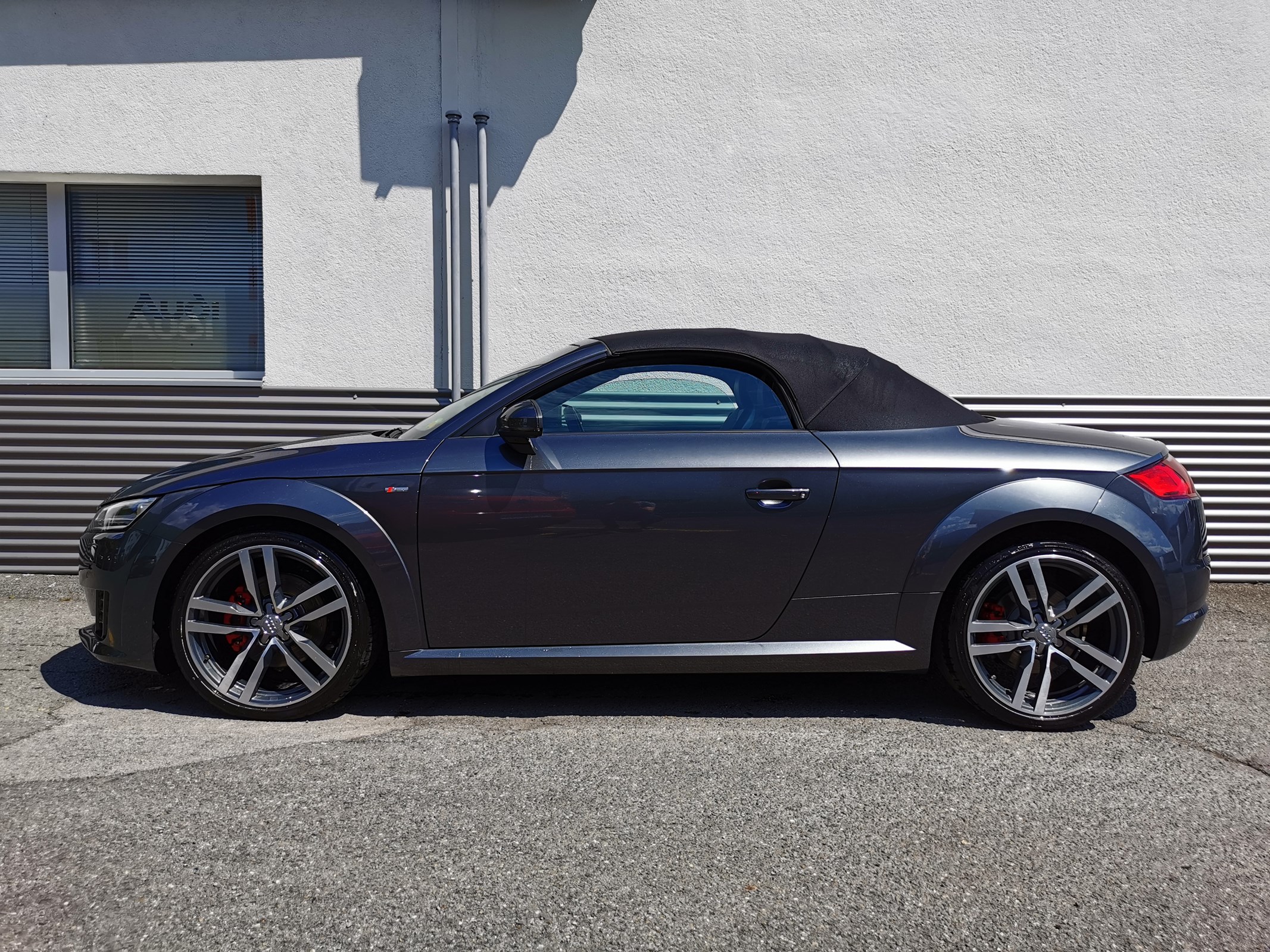 AUDI TT Roadster 2.0 TFSI photo 6