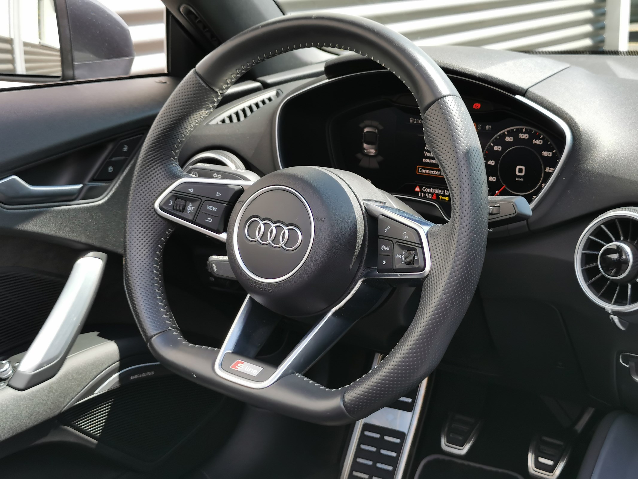AUDI TT Roadster 2.0 TFSI photo 10