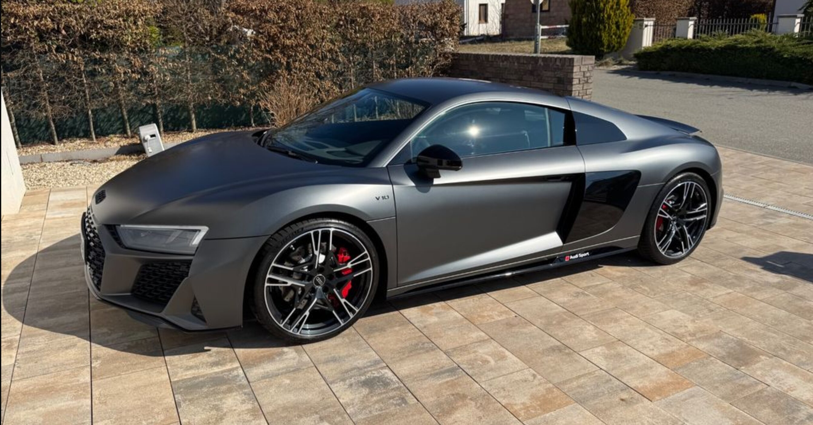 Audi R8 photo 6