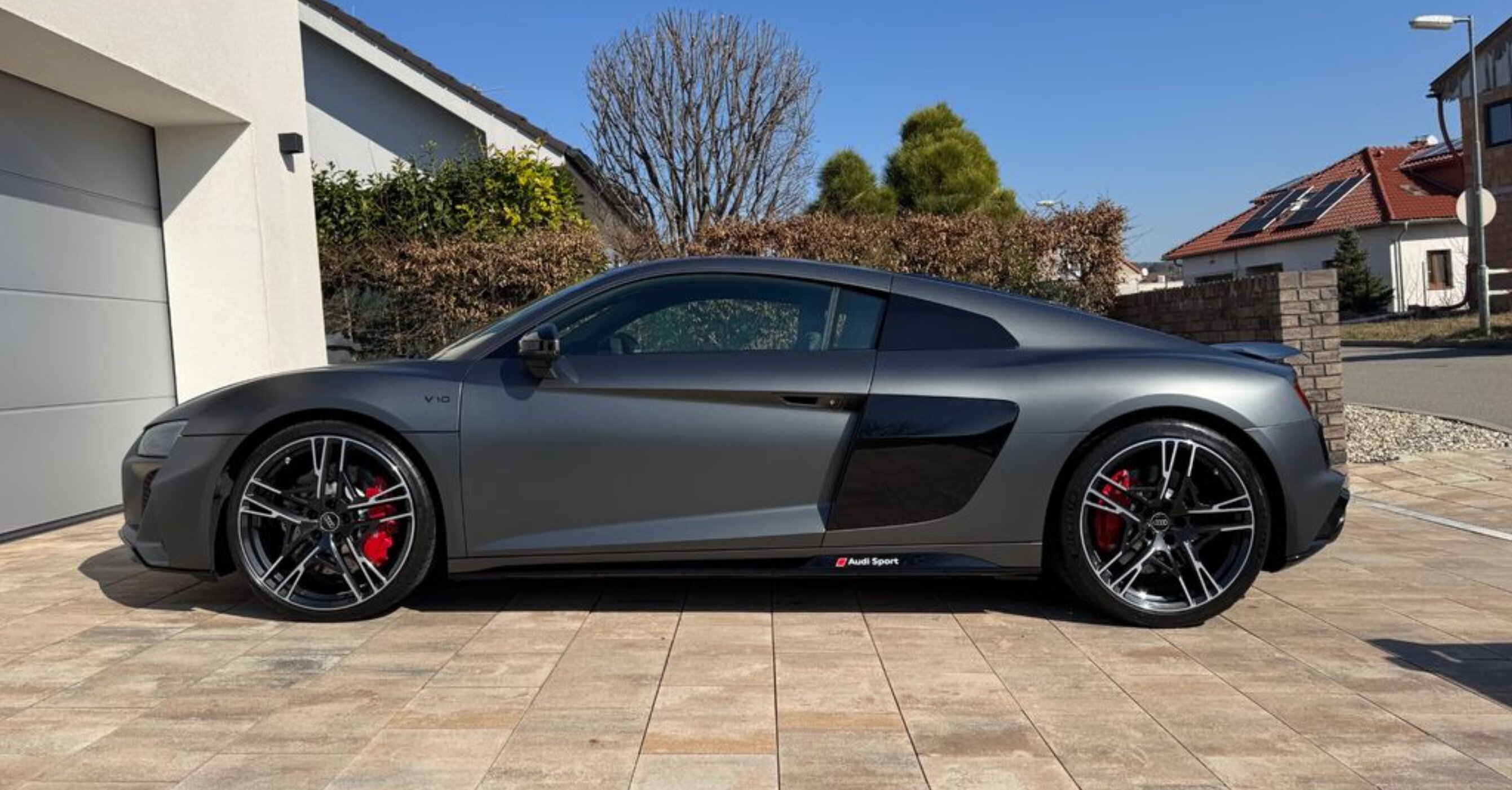 Audi R8 photo 7