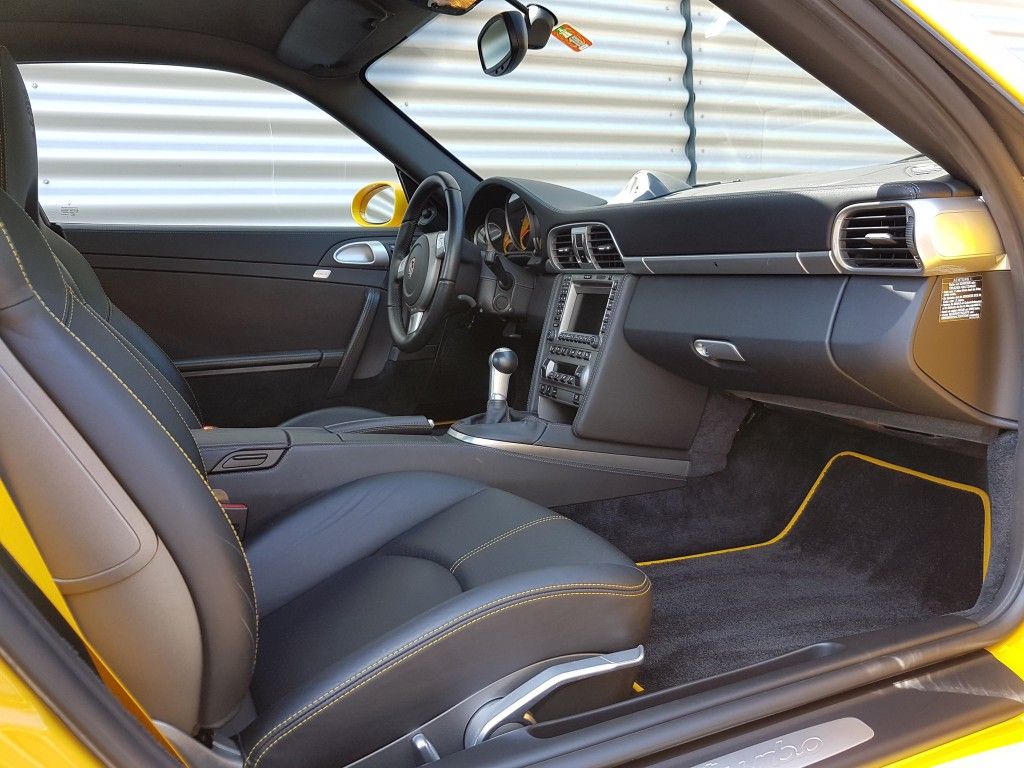 Porsche 911 Turbo photo 7