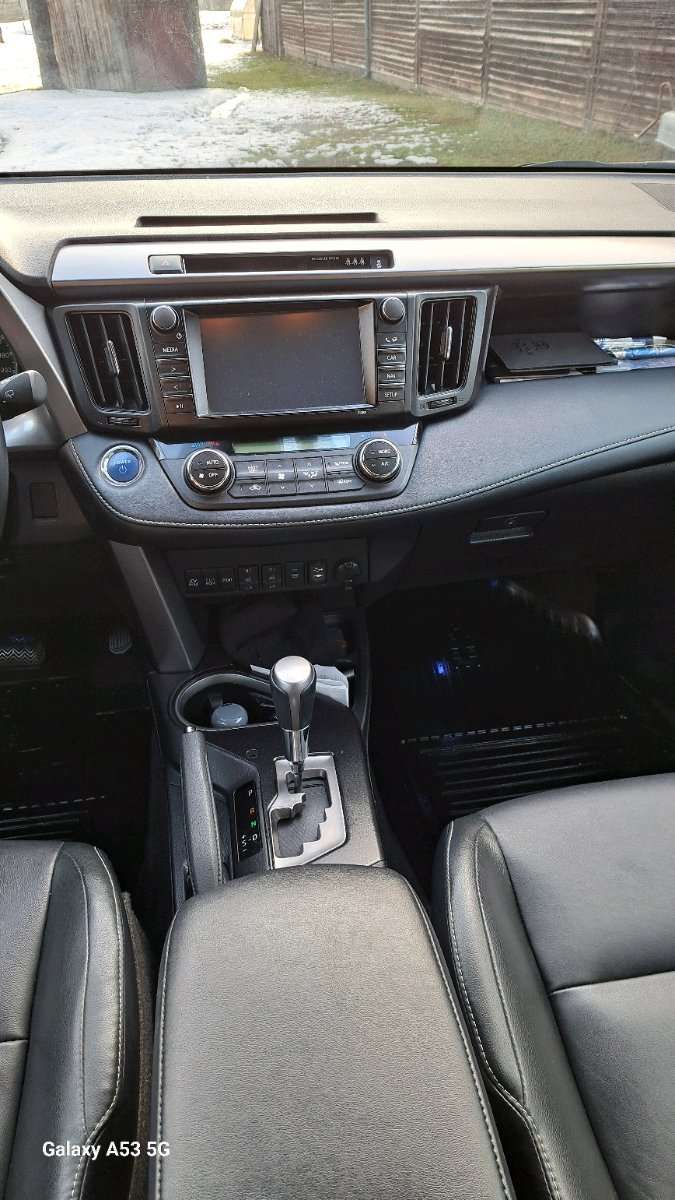 Toyota RAV4 photo 6