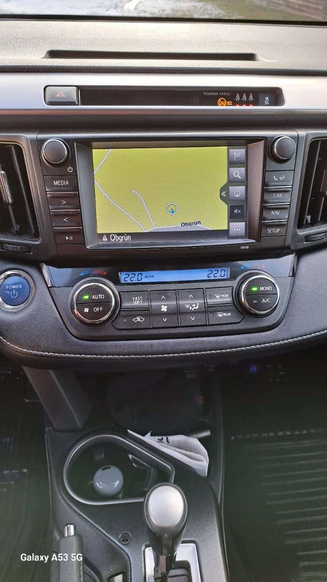 Toyota RAV4 photo 9