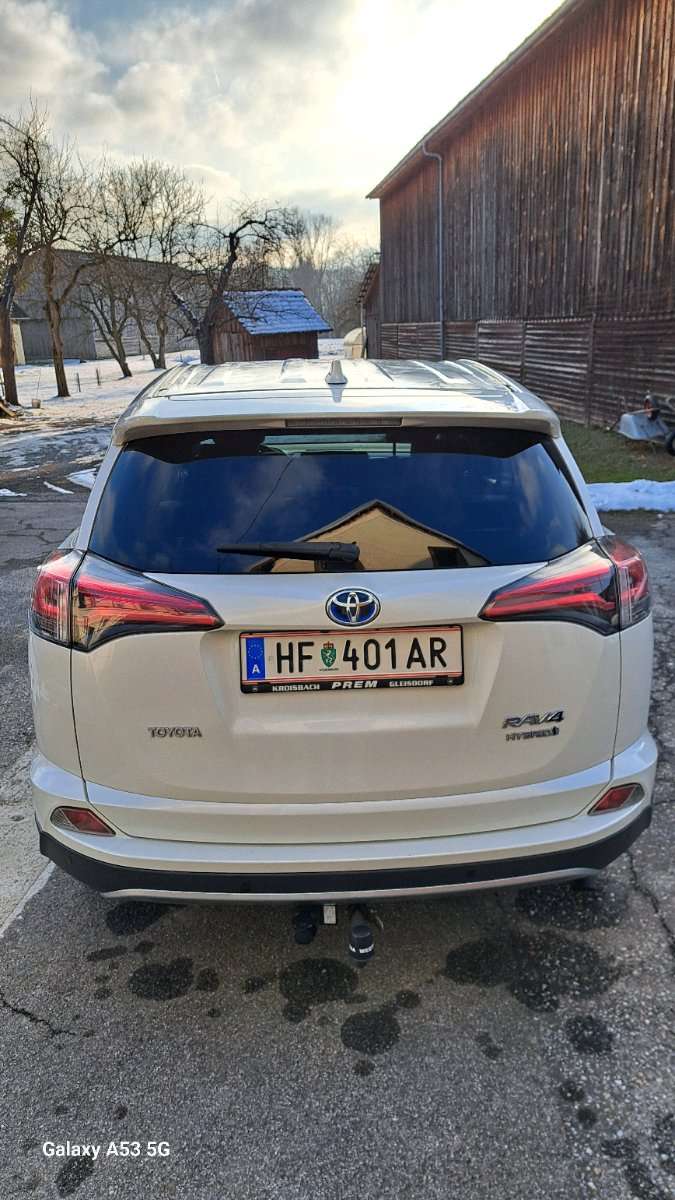 Toyota RAV4 photo 10