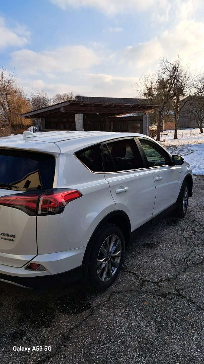 Toyota RAV4 photo 11