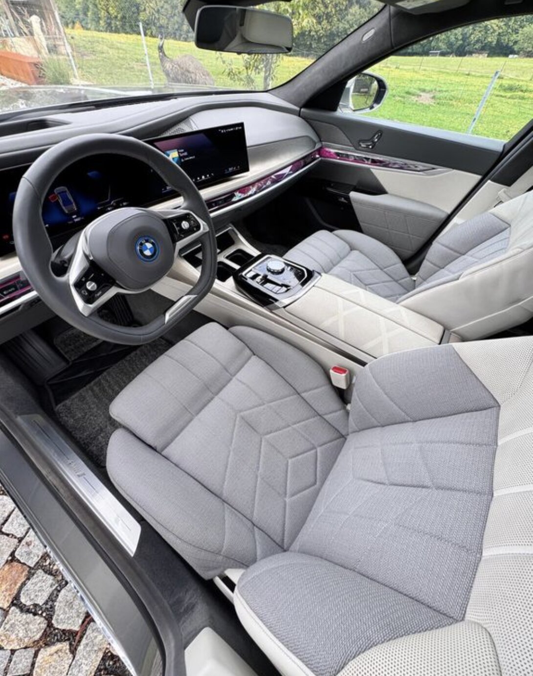 Bmw I7 xDrive photo 12