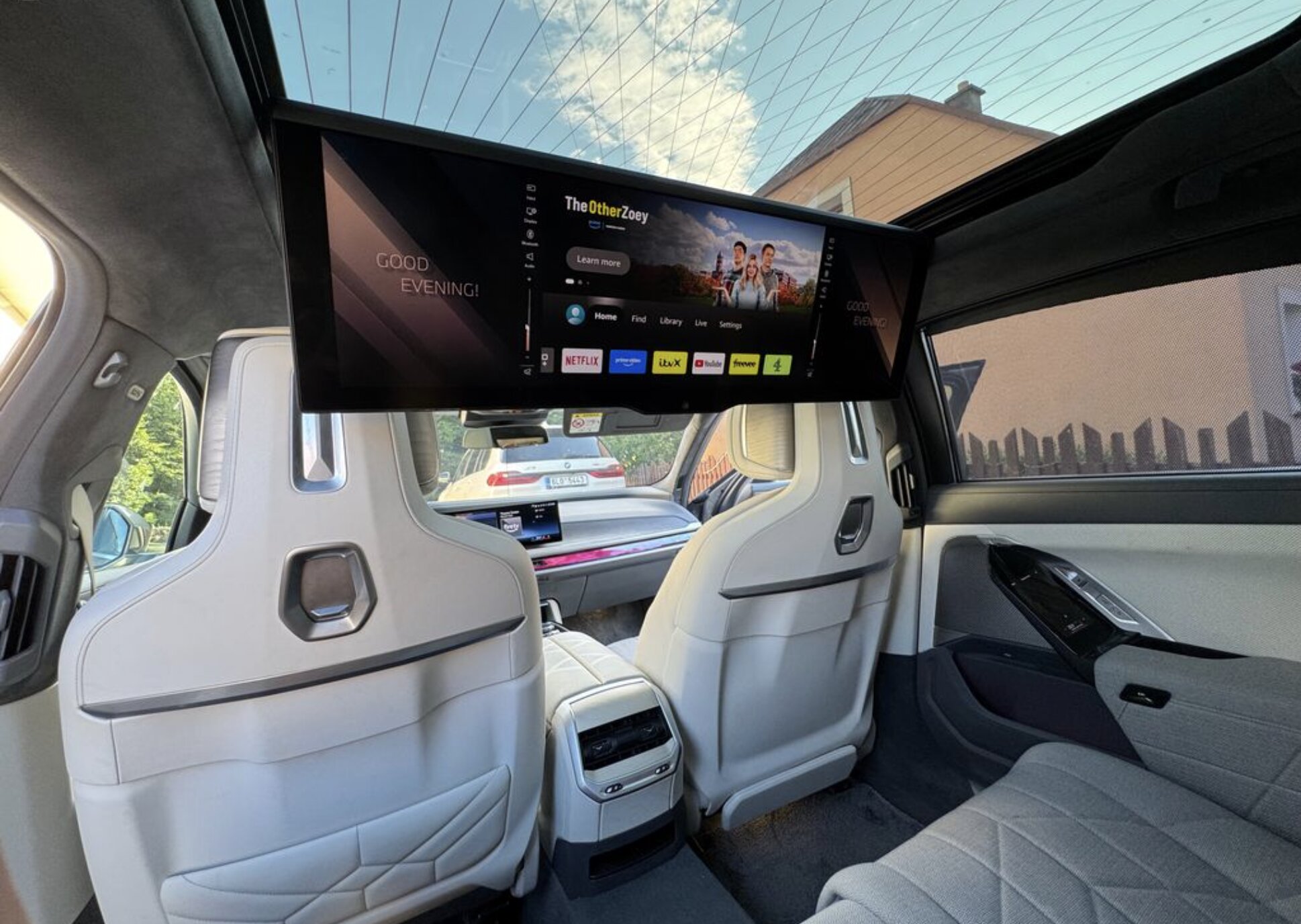 Bmw I7 xDrive photo 15