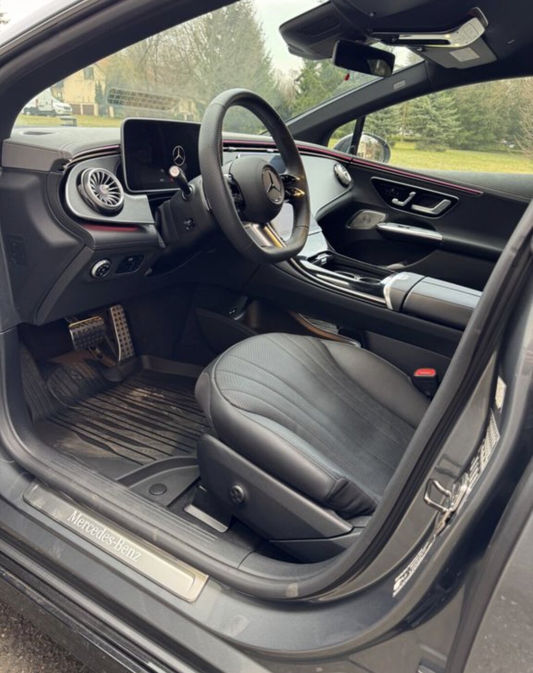 Mercedes-Benz EQE 300 photo 8