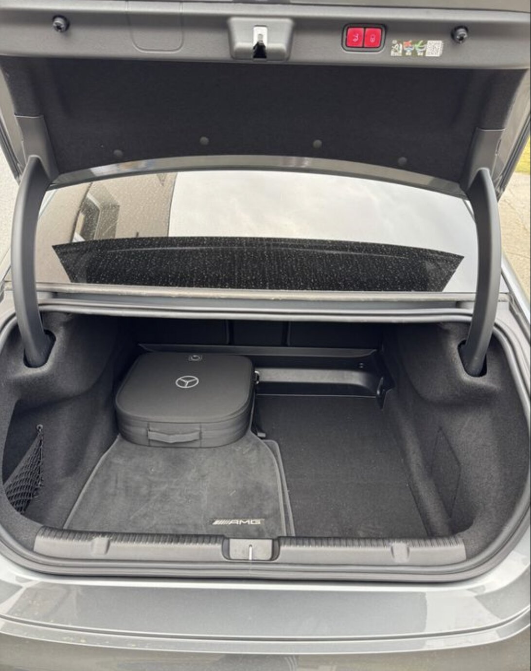Mercedes-Benz EQE 300 photo 14