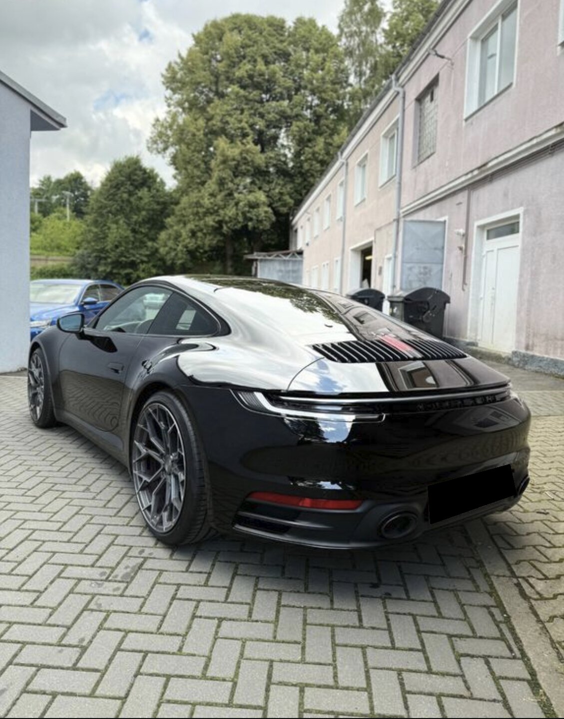 Porsche 911 Carrera 4 photo 7