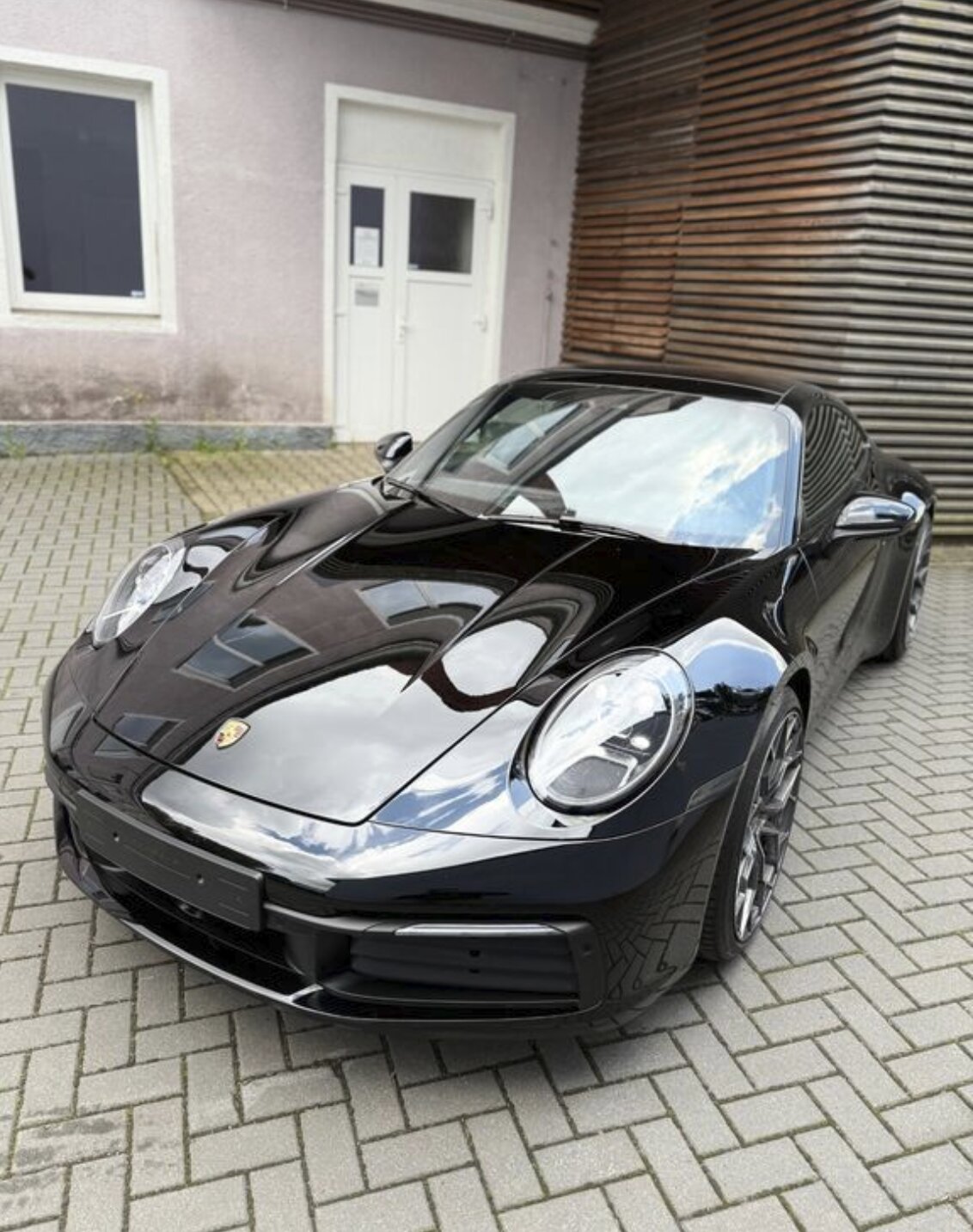 Porsche 911 Carrera 4 photo 9