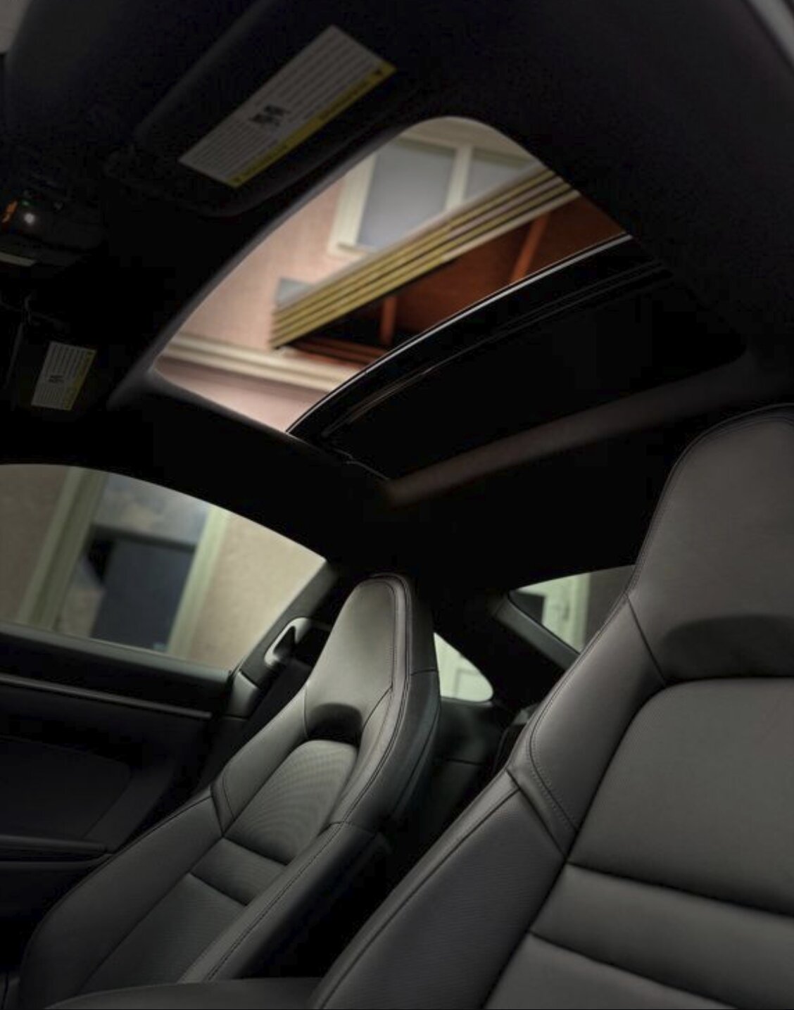 Porsche 911 Carrera 4 photo 17