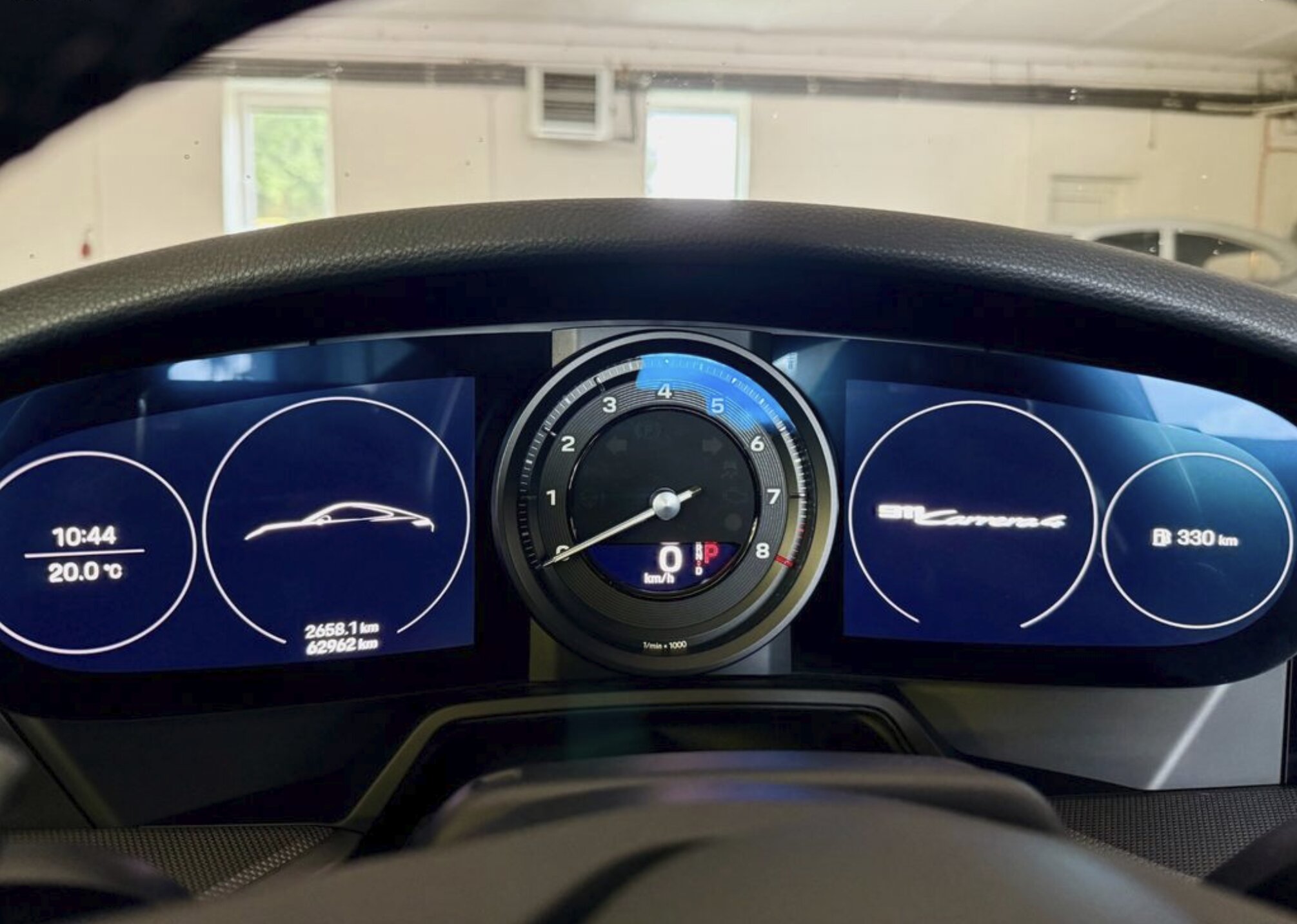 Porsche 911 Carrera 4 photo 19