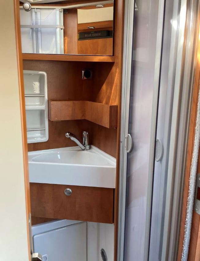Carthago Malibu Van 640 LE 40 Fiat photo 21