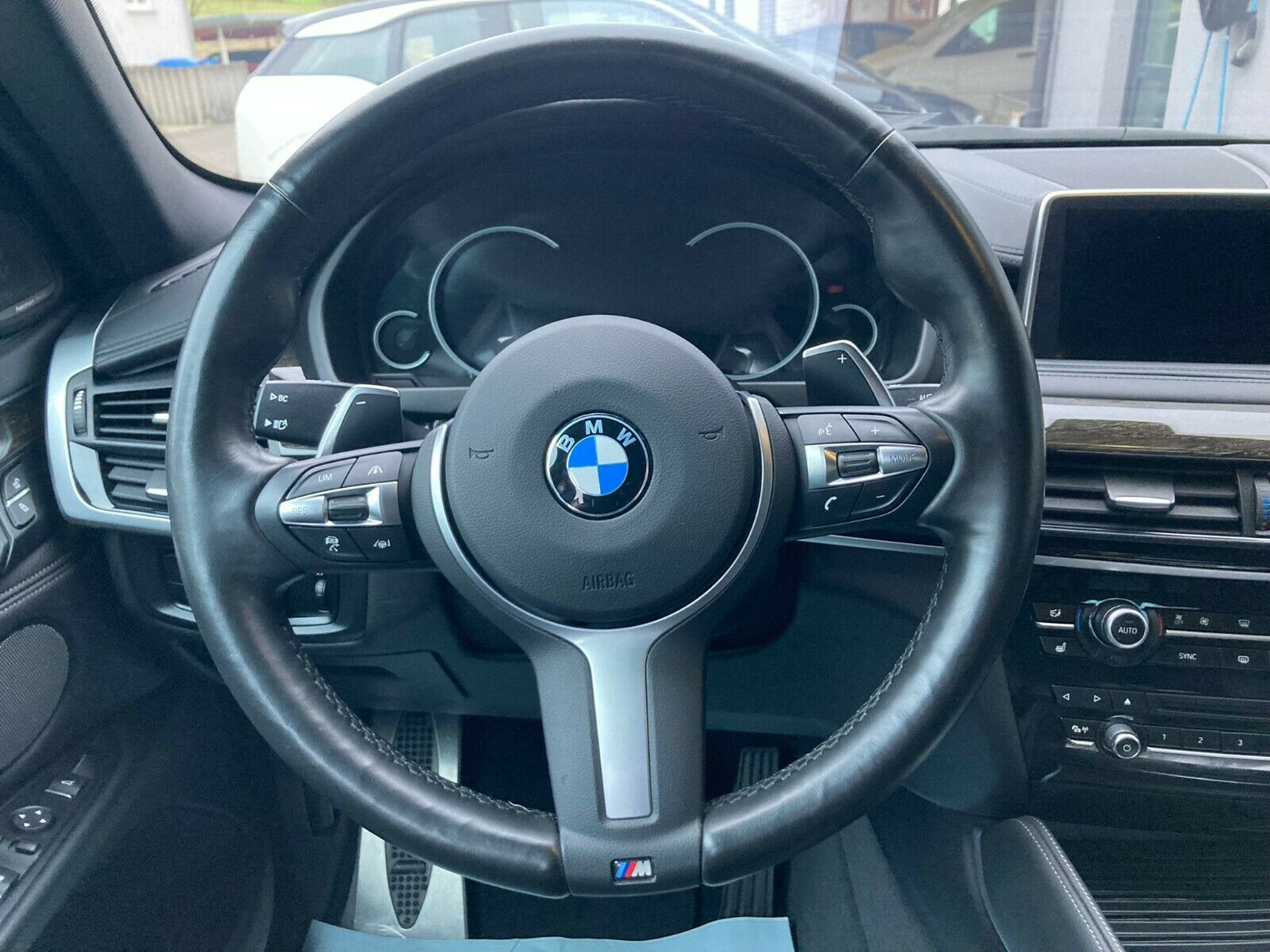 BMW 335d xDrive M-Sport Steptronic photo 7