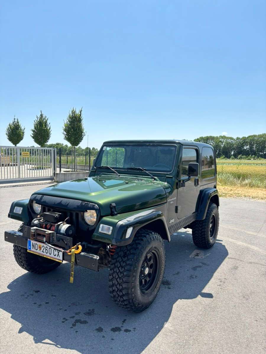 Jeep Wrangler photo 10
